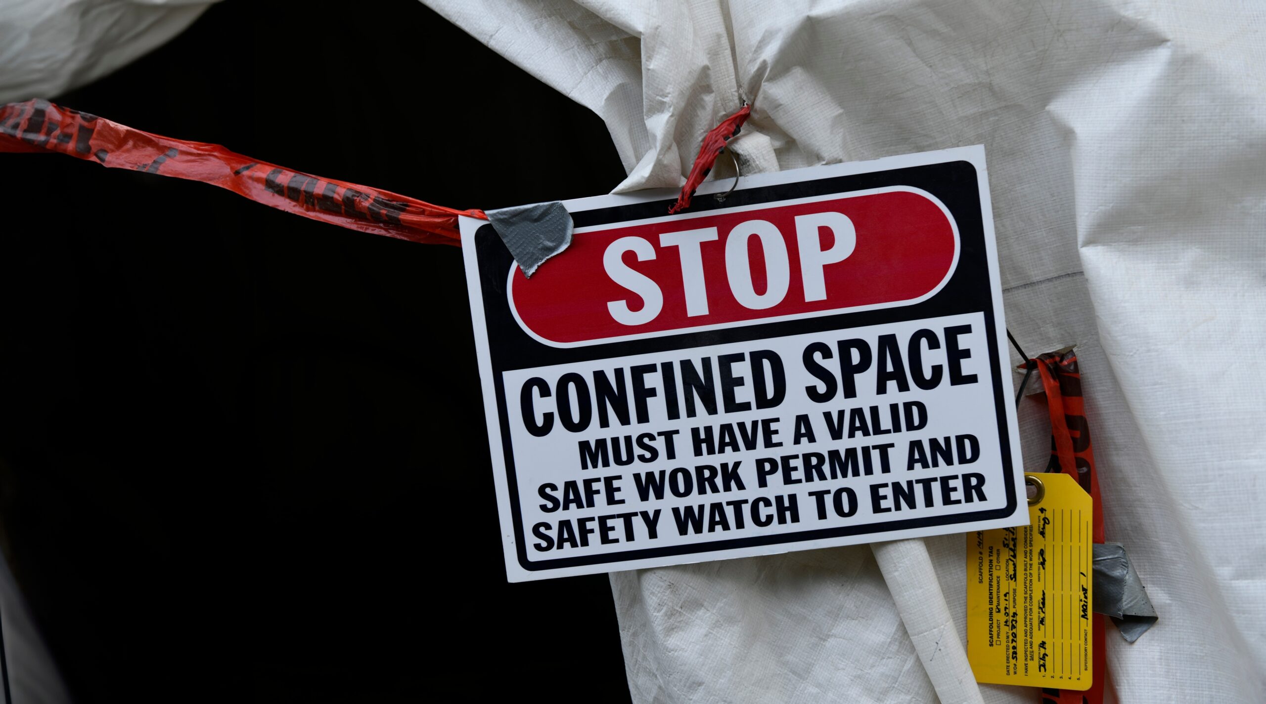 Authorised Person Confined Space – Commercial & MOD